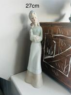 Beeldje vrouw met gans, 27cm, Ophalen of Verzenden, Zo goed als nieuw, Mens
