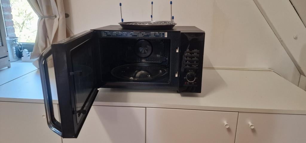 Combi magnetron, Ophalen, Zo goed als nieuw, Oven