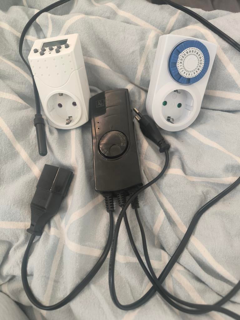 Thermostaat en 2 tijdschakelaars, Ophalen of Verzenden, Zo goed als nieuw, Overige typen