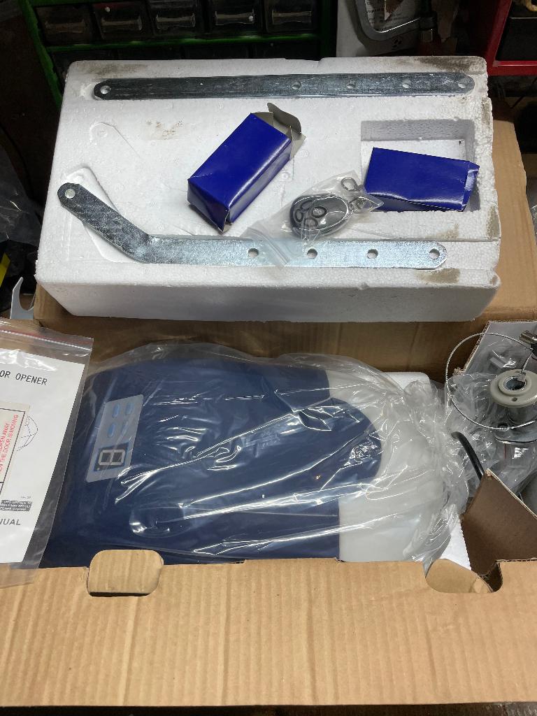 Electrische garagedeur opener met afstandsbediening, Ophalen, Metaal, 120 cm of meer, 215 cm of meer