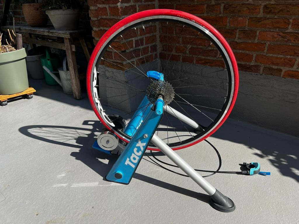 Tacx Boost trainer evt met trainingswiel, Sport en Fitness, Wielrennen, Ophalen, Zo goed als nieuw, Overige typen