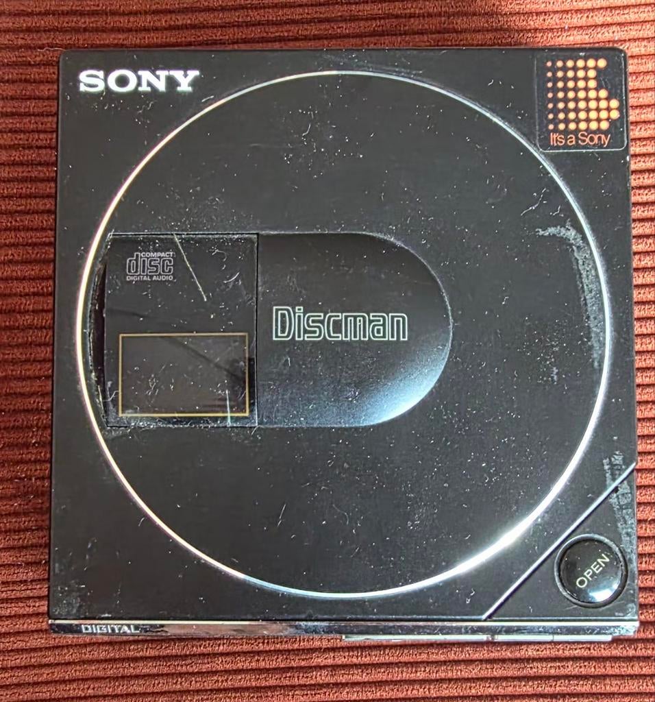 Zeldzame Sony Discman D-50 (1984) – De Eerste CD-speler ooit, Ophalen of Verzenden