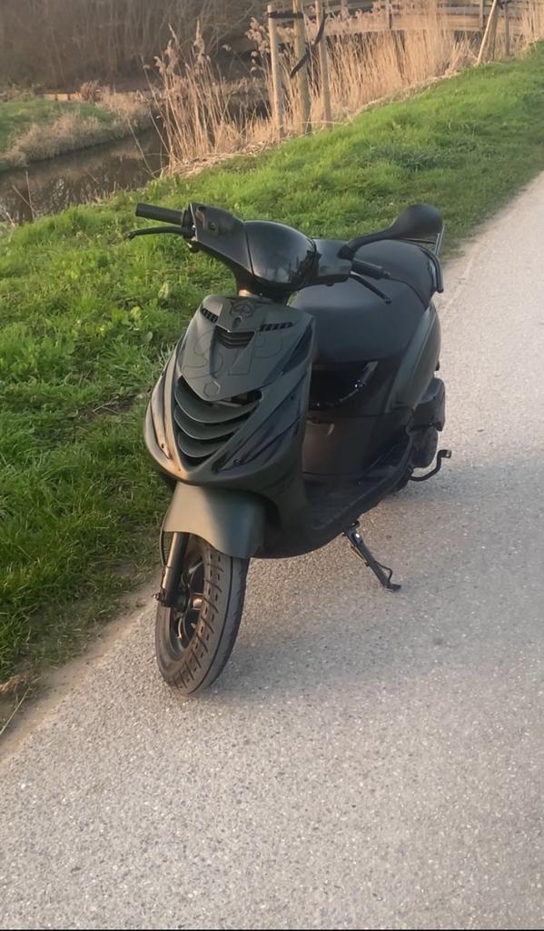 50cc iget zip (perfecte staat), Ophalen of Verzenden, Zo goed als nieuw, Benzine, Zip