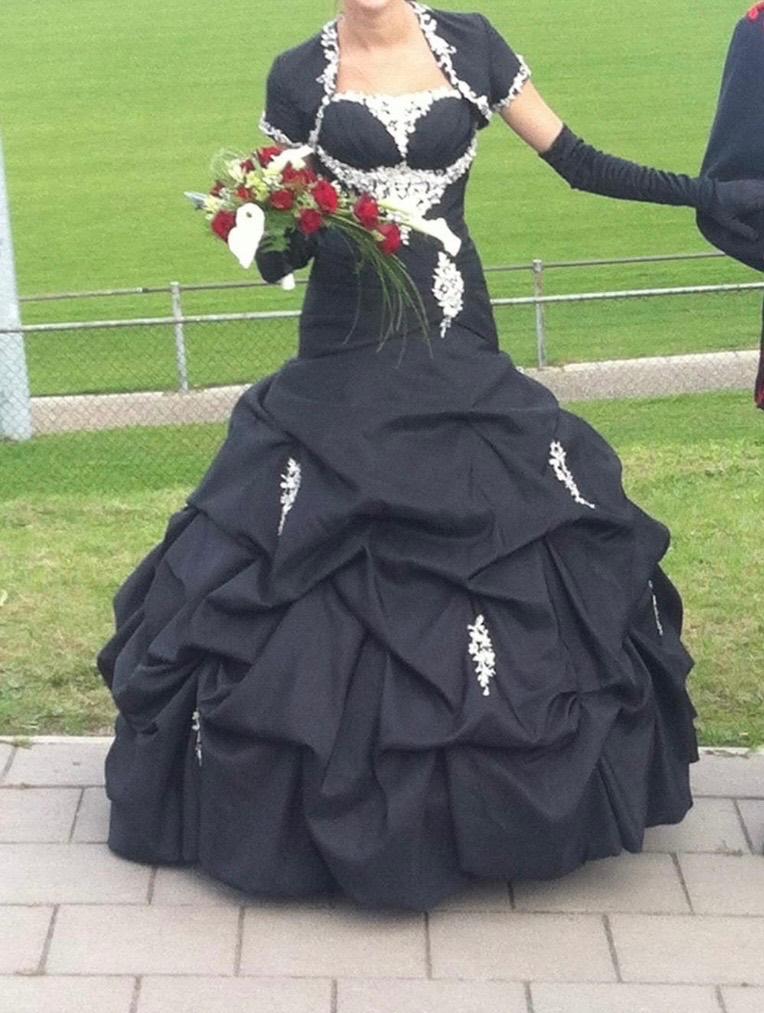 Trouwjurk/koninginnen jurk, Ophalen, Gedragen, Zwart, Trouwjurk