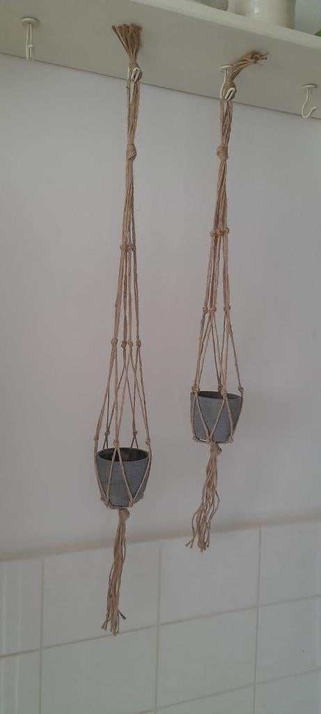 2 plantenhangers van jute touw incl bloempotjes, Ophalen of Verzenden, Volle zon, Minder dan 100 cm