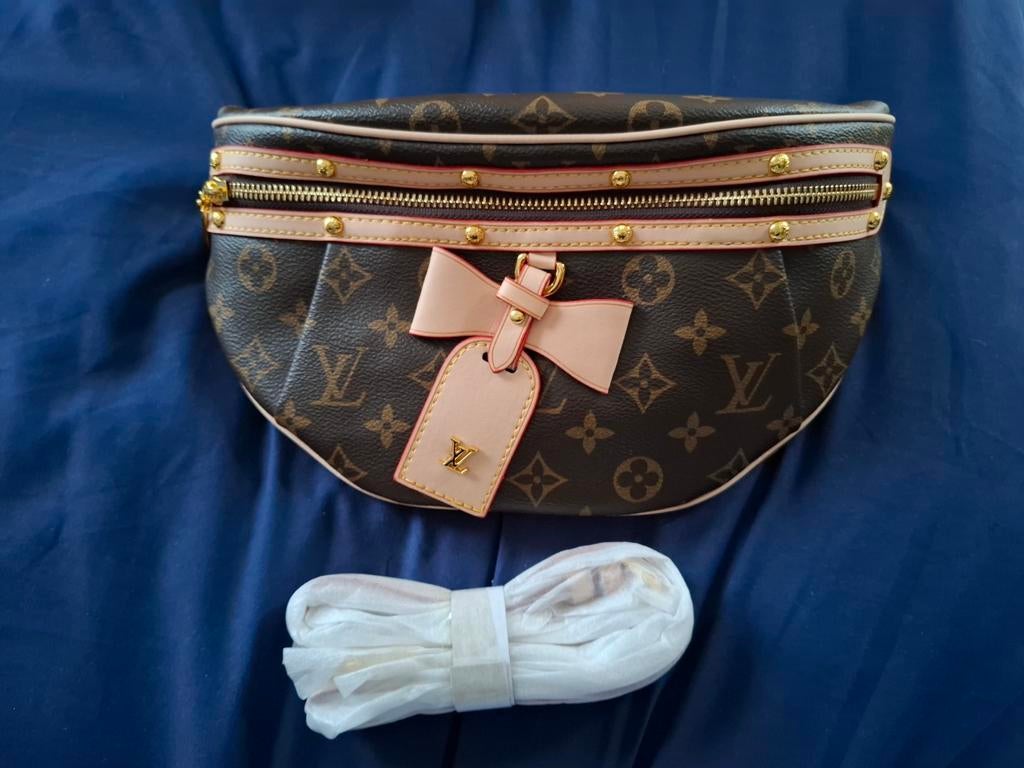 Nieuw | Louis Vuiton bumbag, Sieraden, Tassen en Uiterlijk, Tassen | Schoudertassen, Overige merken, Bruin, Nieuw, Ophalen of Verzenden