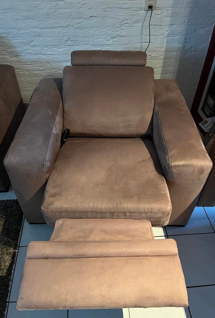 Elektrische relaxstoel, Huis en Inrichting, Fauteuils, Zo goed als nieuw, 100 tot 125 cm, 75 tot 100 cm, Ophalen