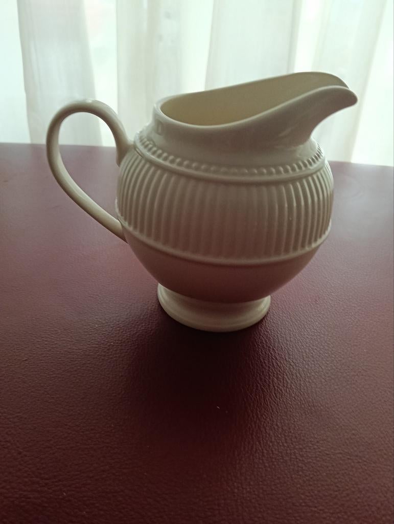 Wedgwood Windsor melkkan., Antiek en Kunst, Antiek | Servies los, Ophalen of Verzenden