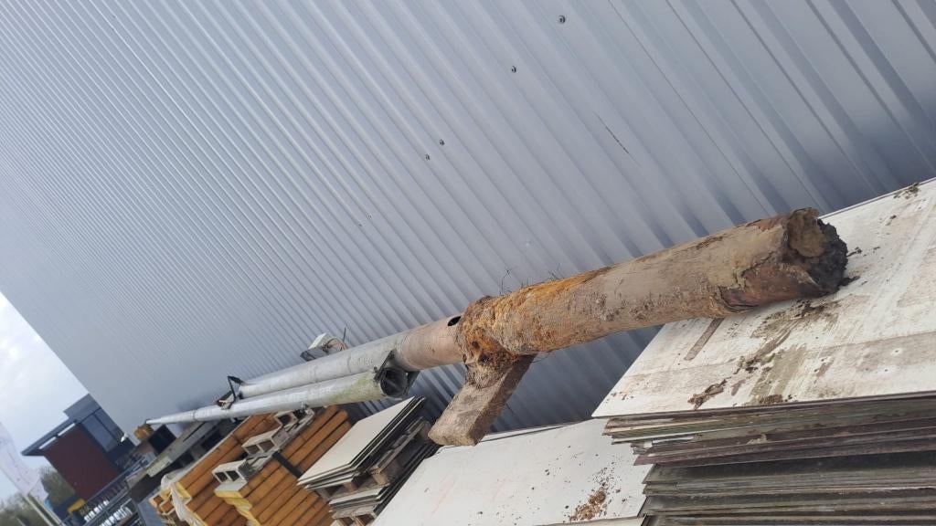 Mast ca 12m knikbaar op 3m zendmast camera verlichting, Ophalen, Gebruikt, Mast