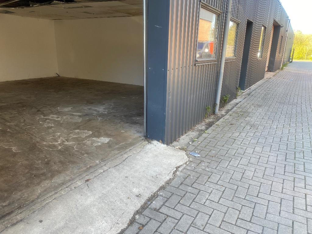 bedrijfsruimte Enschede, 81 m², Huur, Bedrijfsruimte