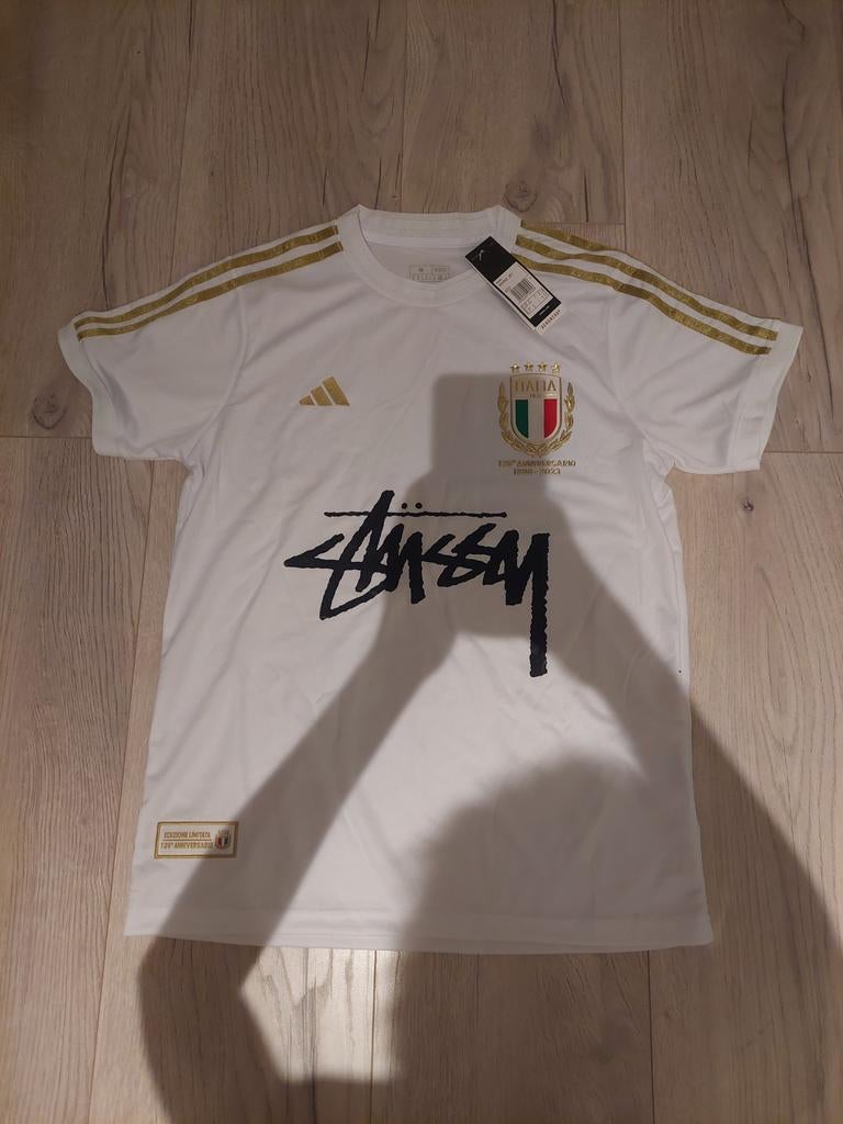 Italië x Stussy Shirt Maat M - Limited Edition, Maat 48/50 (M), Wit, Ophalen of Verzenden, Voetbal