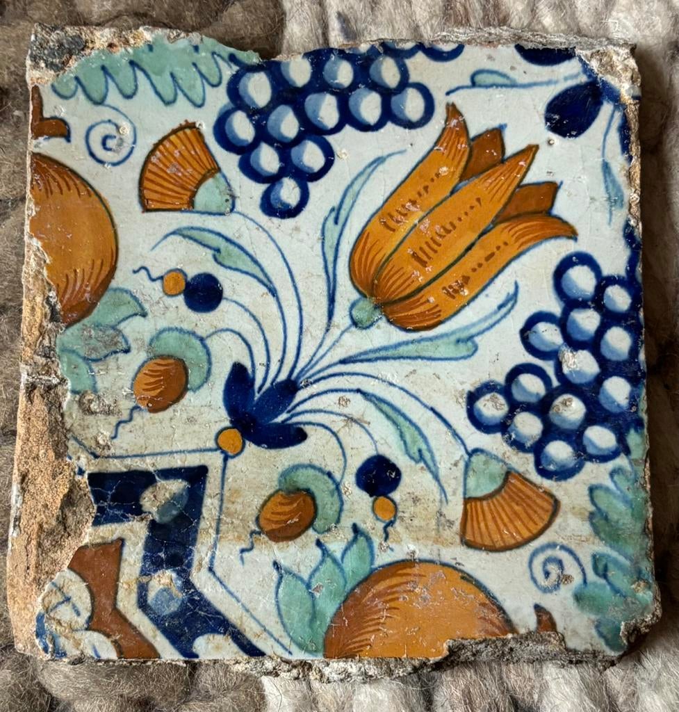 17e/18e eeuwse wandtegels 5st handbeschilderd, uit muur, Ophalen