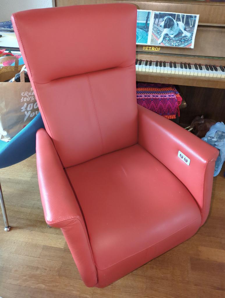 Relax stoel relaxstoel Fauteuil rood electrisch Velderhof, Ophalen, Gebruikt, Minder dan 75 cm, Modern