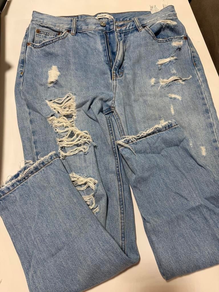 Pull&Bear ripped jeans, Ophalen of Verzenden, Gedragen, Blauw, W30 - W32 (confectie 38/40)