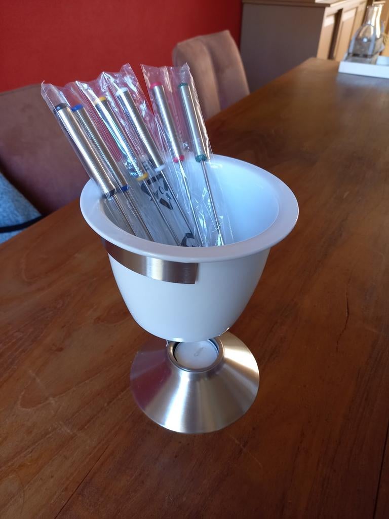 Chocolade fonduepannetje. Met 6 vorkjes. Niet gebruikt., Huis en Inrichting, Ophalen, Rvs of Chroom