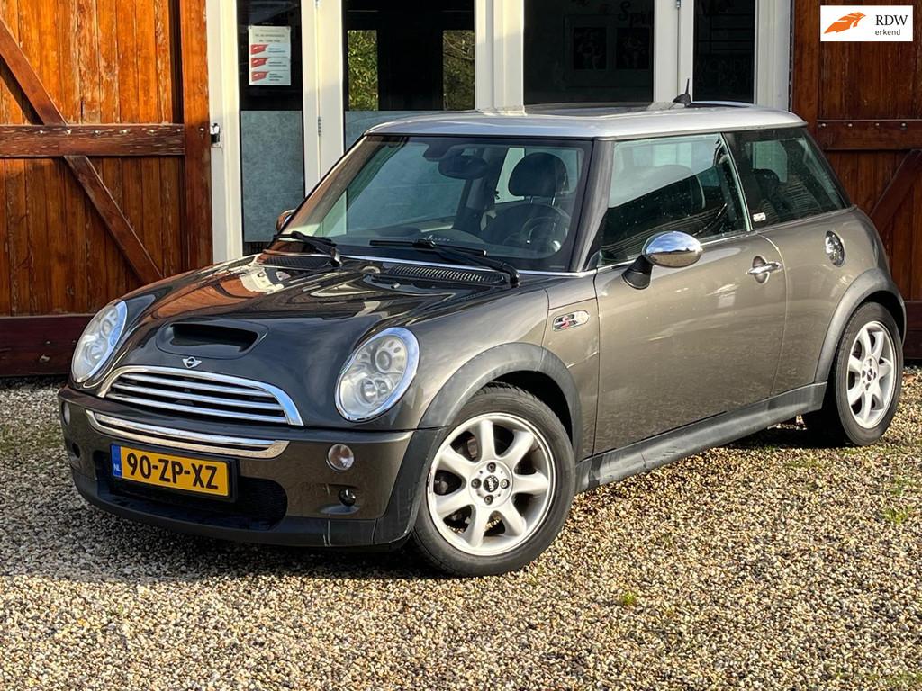 Mini Mini 1.6 Cooper S Park Lane Automaat met heel veel opti, Auto's, Mini, Gebruikt, Zwart, 4 cilinders, 4 stoelen