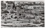 Oude ansichtkaart 12 Den Haag miniatuurstad Madurodam, Ophalen of Verzenden, 1940 tot 1960, Ongelopen, Zuid-Holland