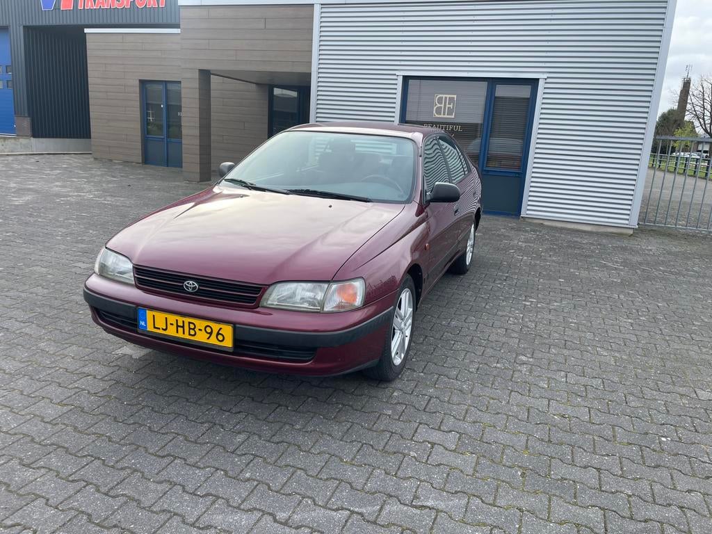 Toyota Carina 1.6 XLI E2 1995 Rood, Voorwielaandrijving, Carina, 4 cilinders, Sound system