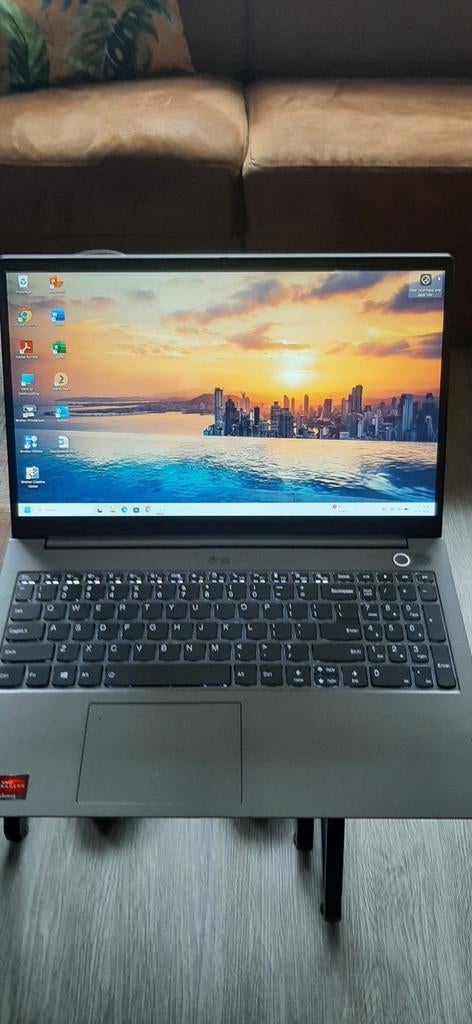 Stijlvolle Laptop met Helder Scherm en Verlicht Toetsenbord, Computers en Software, Windows Laptops, Onbekend, Onbekend, 8 GB