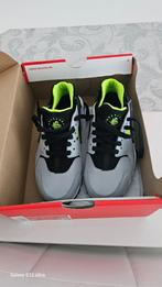 Nike Huarache Sneakers - Grijs/Zwart/Neon, Nike, Nieuw, Ophalen of Verzenden, Sneakers of Gympen