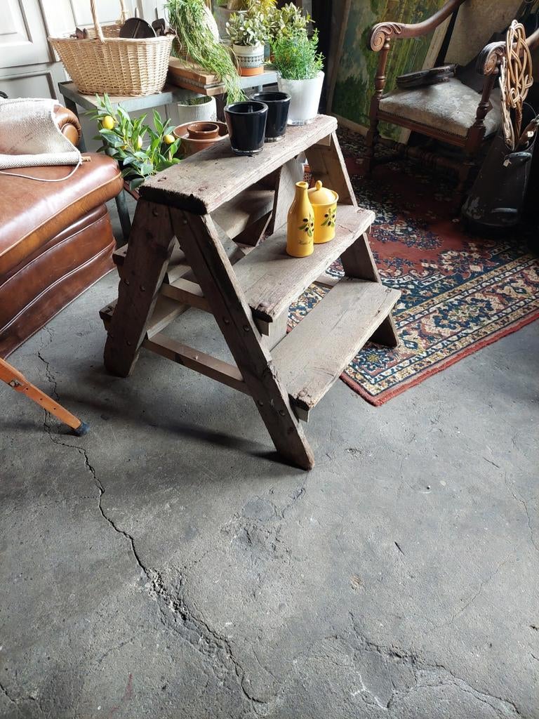 Houten trapje, Ophalen, Gebruikt, Trap, Minder dan 2 meter