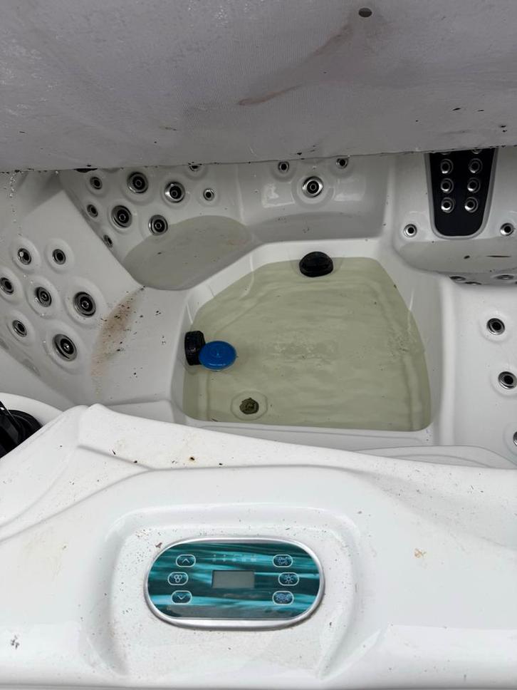 Defecte Jacuzzi, Tuin en Terras, Bubbelbaden en Hottubs, Gebruikt, Vast, Afdekzeil, Ophalen