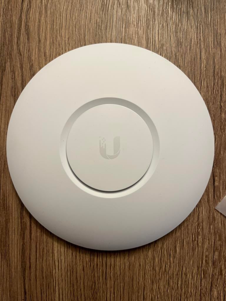 UniFi Nano-HD Access Point - Zo goed als nieuw, Computers en Software, Accesspoints, Ophalen of Verzenden, Zo goed als nieuw