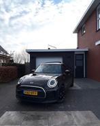 Mini Cooper 5 deurs automaat Full option Pano/Hud/harman/cam, 136 pk, USB, Leder en Stof, Zwart