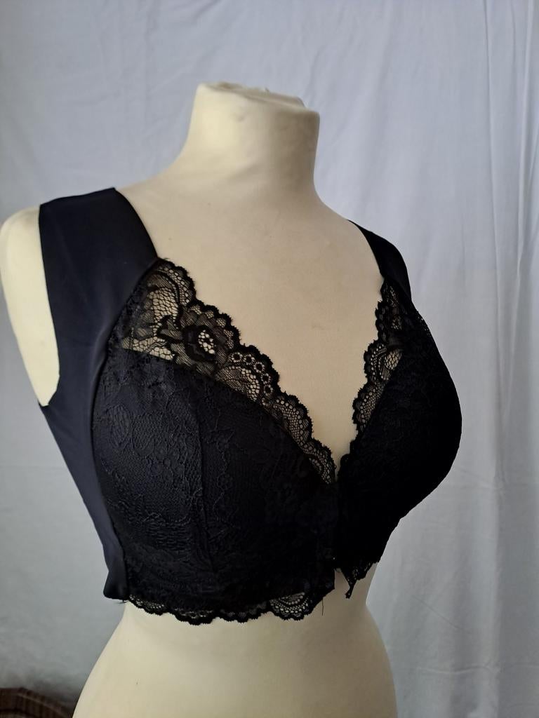 3 x zwarte kanten bh met een voorsluiting, Kleding | Dames, Ondergoed en Lingerie, Zwart, Ophalen of Verzenden, BH, N.v.t