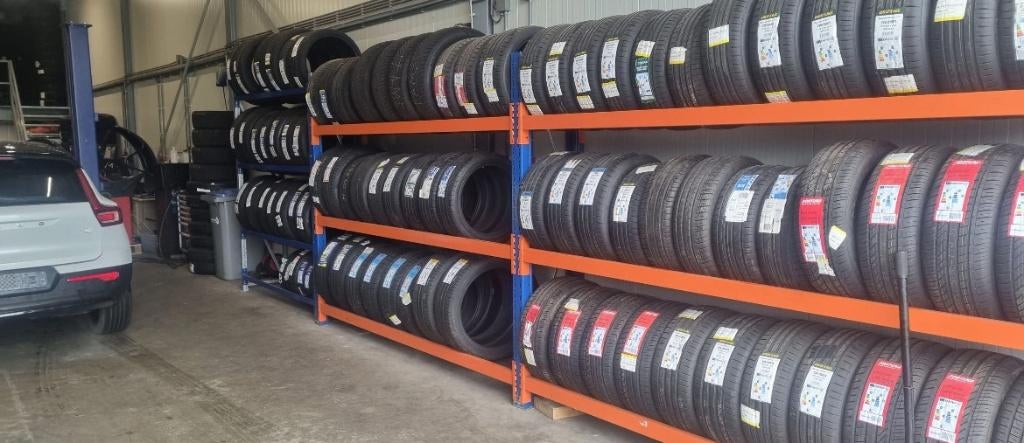 ACTIE!!! 265 60 18. 215 65 17. 235 55 18., Ophalen