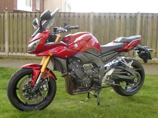 Yamaha FZ1 S, Sportuitlaat, 4 cilinders, Motorrijbewijs A, Bedrijf