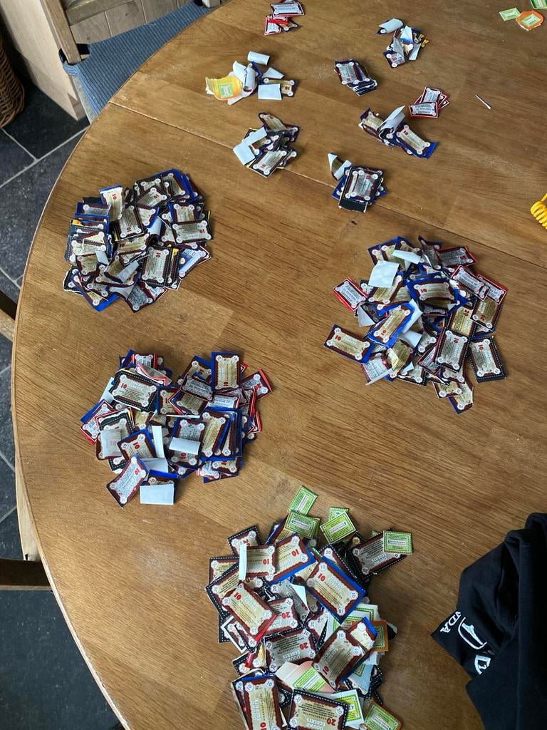 Grote partij Douwe Egberts zegels 4816, Ophalen of Verzenden, Koffie of Thee, Zegels, Bonnen of Punten