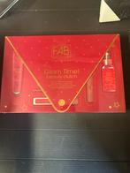 11 stuks.Fab Factory Glam Time Beauty Clutch, Gehele gezicht, Nieuw, Ophalen of Verzenden, Make-up
