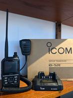 ICOM ID-52E met lader en microfoon / speaker, Telecommunicatie, Ophalen of Verzenden, Zo goed als nieuw