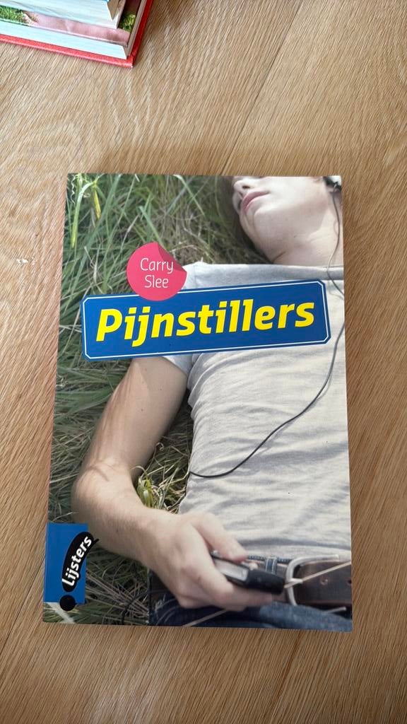 Carry Slee - Pijnstillers, Ophalen of Verzenden, Gelezen