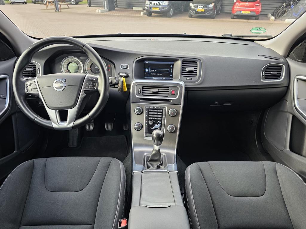 Volvo V60 1.6 T3 Momentum | Navi | Trekhaak | All-seasons |, Auto's, Voorwielaandrijving, Gebruikt, 4 cilinders, Blauw