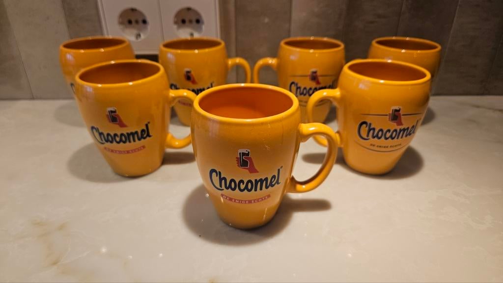 Chocomel mokken - De Enige Echte, Geel, Ophalen of Verzenden, Steen/keramiek, Overige merken