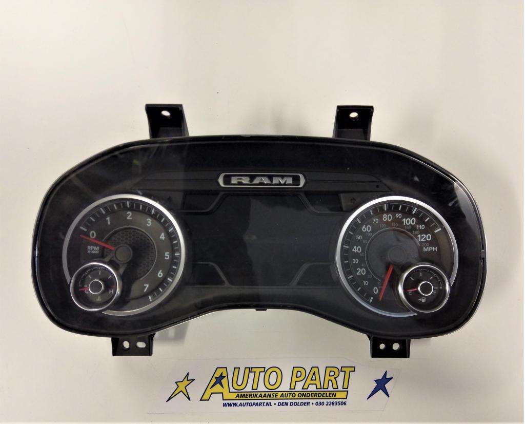 Dodge Ram 1500 dashboard klok 2020, Gebruikt, PO Box 21-8004 | Auburn Hills, MI 48321-8004, Amerikaanse onderdelen, Ophalen of Verzenden