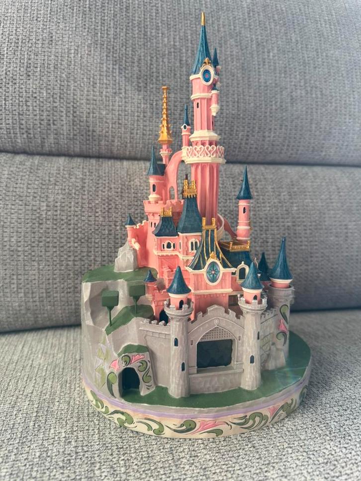 Disney traditions Sleeping Beauty Castle Disney Paris, Verzamelen, Disney, Zo goed als nieuw, Beeldje of Figuurtje, Assepoester of Belle
