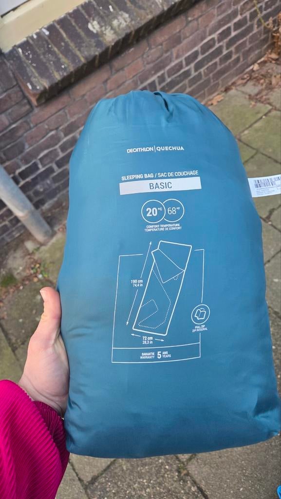 Nieuwe Decathlon Quechua Basic Slaapzak, Caravans en Kamperen, Slaapzakken, Ophalen of Verzenden, Nieuw