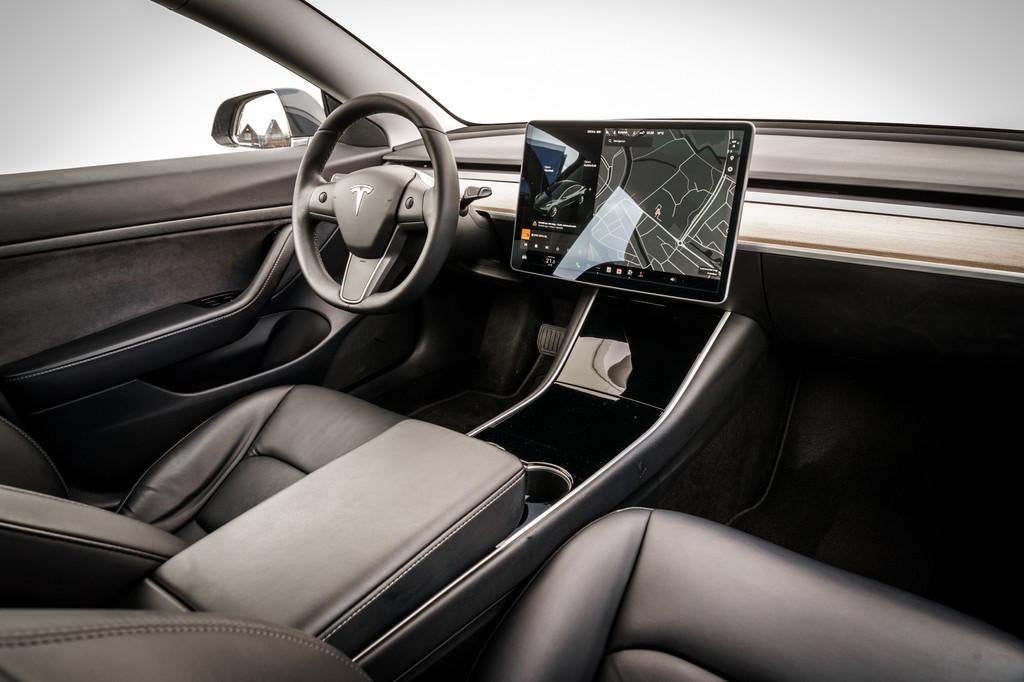 Tesla Model 3 Standard RWD Plus 60 kWh | Org NL | 1e eig. |, Auto's, Tesla, Automaat, 238 pk, Achterwielaandrijving, Gebruikt