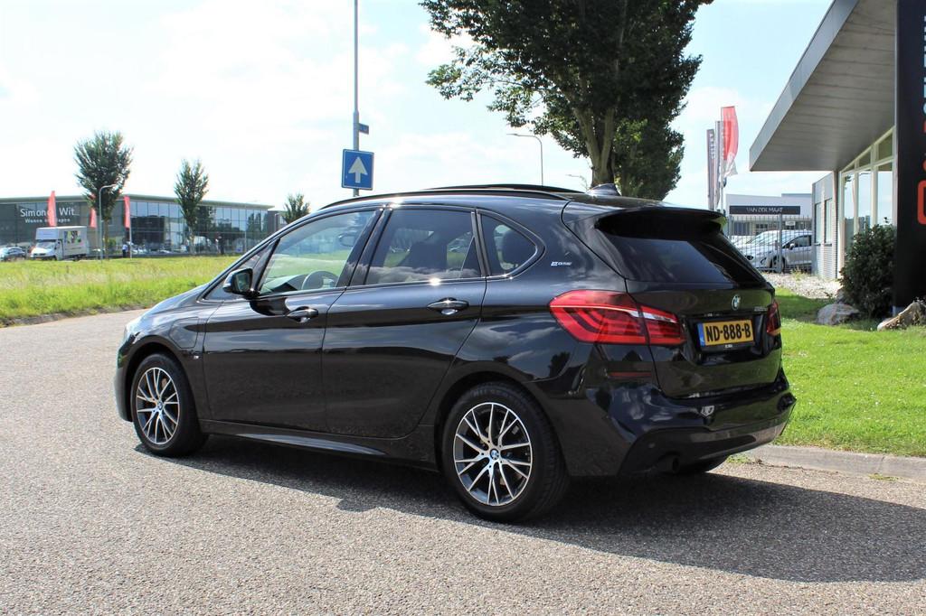 BMW 2-serie Active Tourer 225xe M-Sport | PANORAMA | LEDER |, Auto's, BMW, Automaat, 136 pk, Gebruikt, Zwart