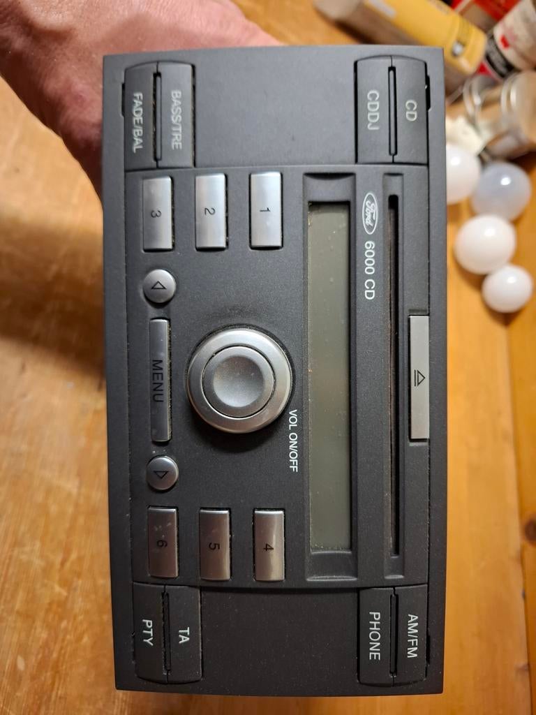 Ford radio 6000cd  met code, Auto diversen, Autoradio's, Ophalen of Verzenden