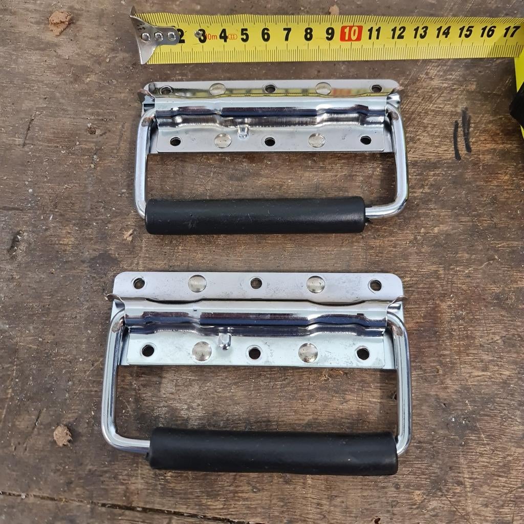 2 Handgrepen voor bv gereedschapskist of flightcases, Ophalen of Verzenden, Gebruikt, 100 tot 250 mm, Overige typen