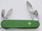 Victorinox CUSTOM Alox Apocalypse Green OLD CROSS 93m Swiss, Caravans en Kamperen, Ophalen of Verzenden, Nieuw