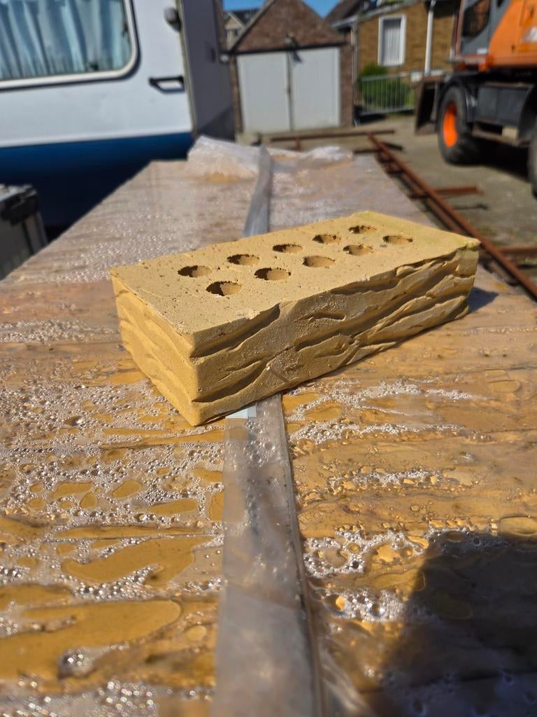 Gevelsteen geel (zie omschrijving), Ophalen