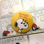 Snoopy Peanuts Comics "No Music No Life" 44MM Button Pin, Verzenden, Snoopy, Nieuw, Kleding