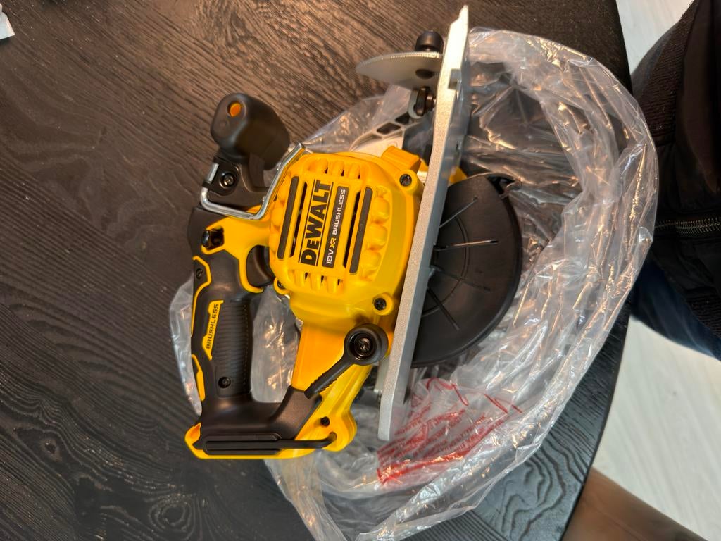DeWalt 18V XR Brushless Cirkelzaag - Nieuwstaat, Ophalen, Cirkelzaag, Nieuw, 600 tot 1200 watt