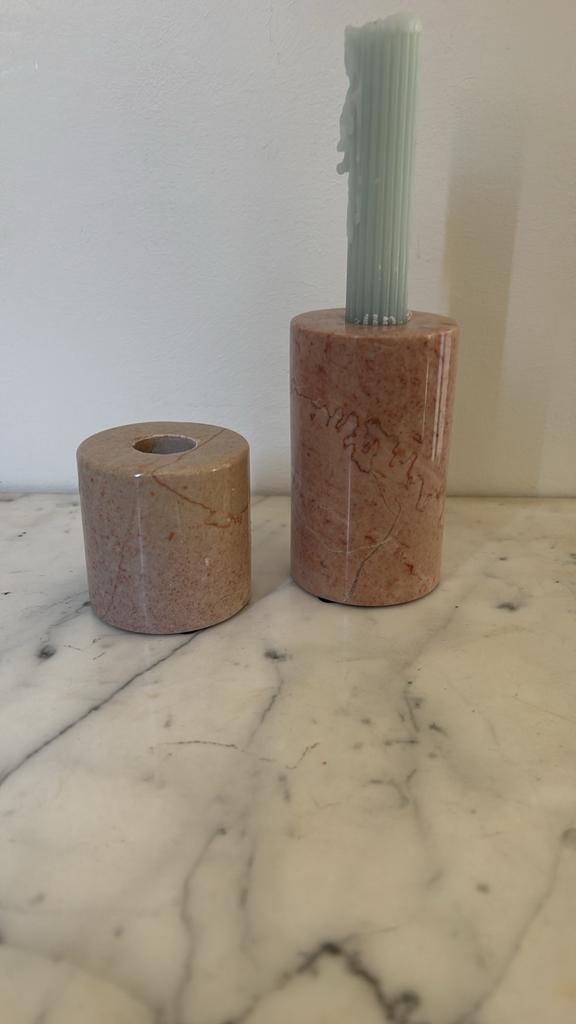 Set van 2 marmeren kandelaars - roze/beige, Overige materialen, Beige, Ophalen of Verzenden, Zo goed als nieuw