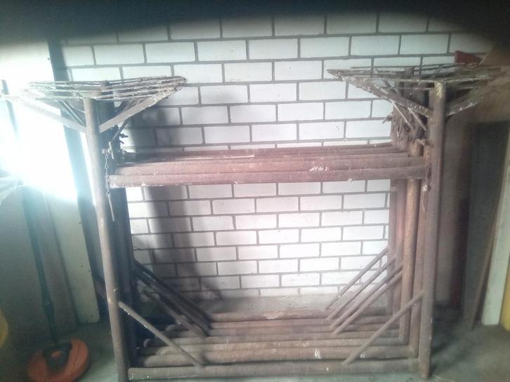 Stalen zeer stevige uitschuifbare metsel schragen, Doe-het-zelf en Verbouw, Steigers, Gebruikt, Gevelsteiger, Minder dan 2 meter